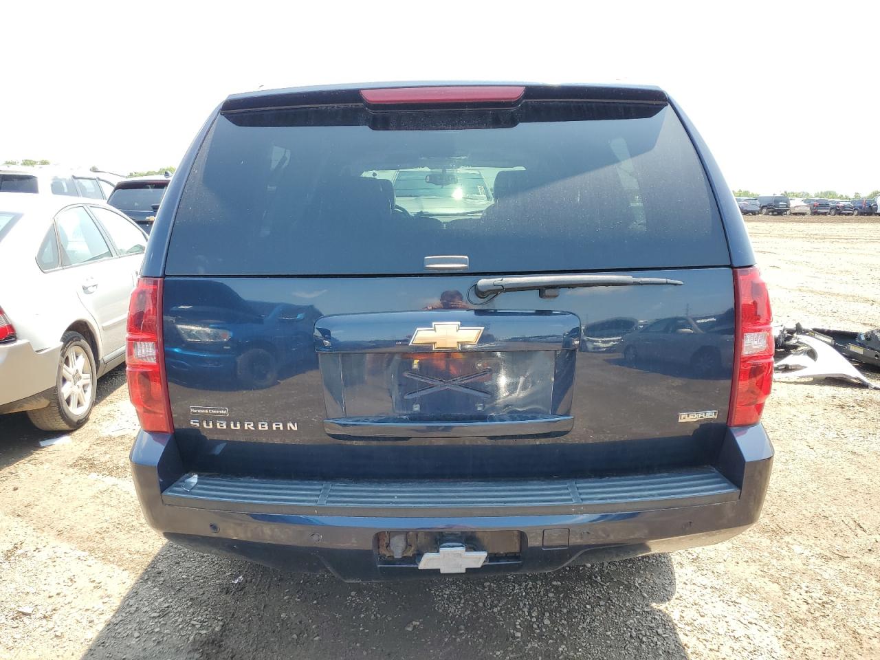 2007 Chevrolet Suburban K1500 VIN: 1GNFK163X7J324046 Lot: 61678075