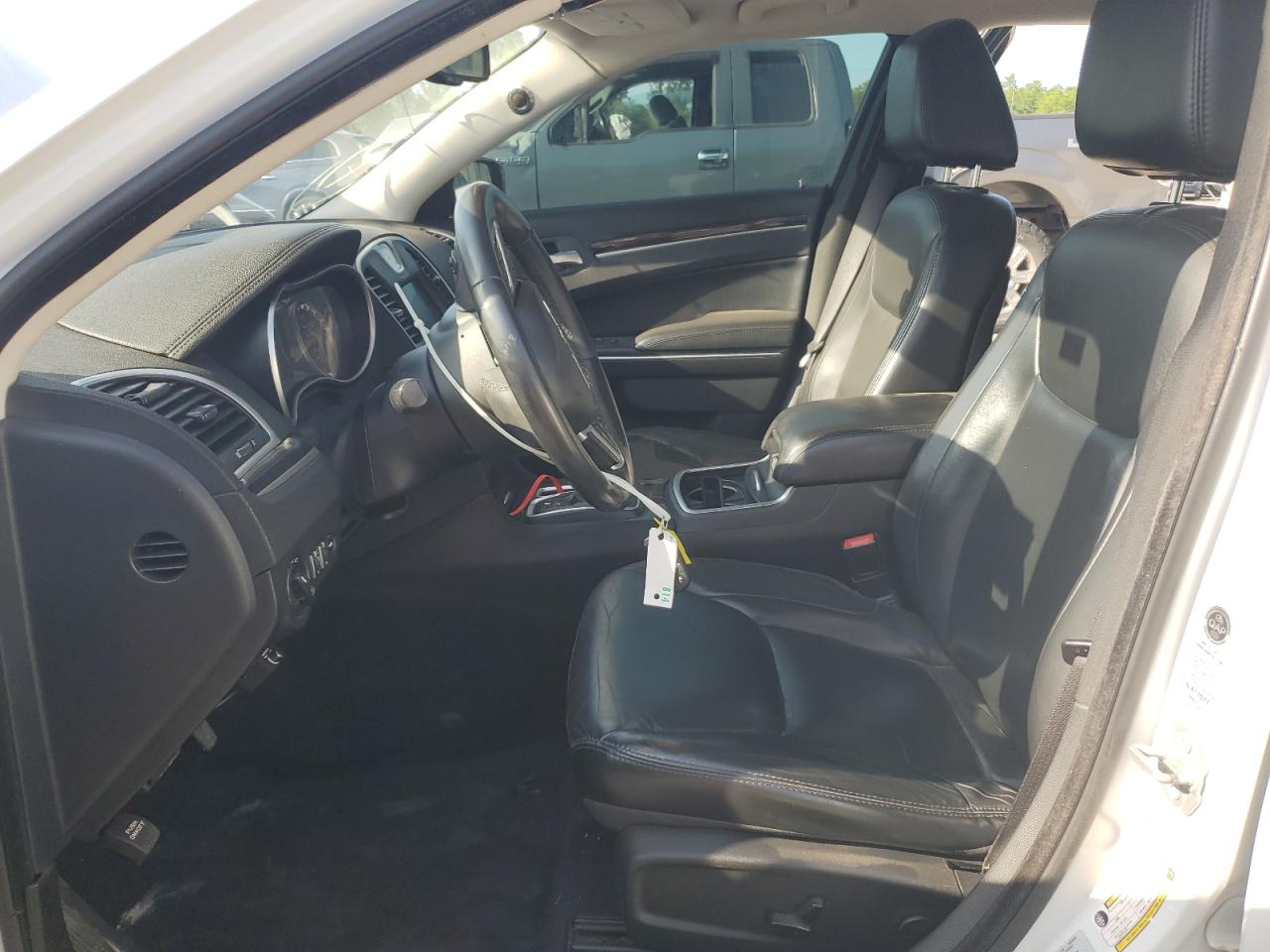 2016 Chrysler 300 Limited VIN: 2C3CCAAG0GH161450 Lot: 61992645