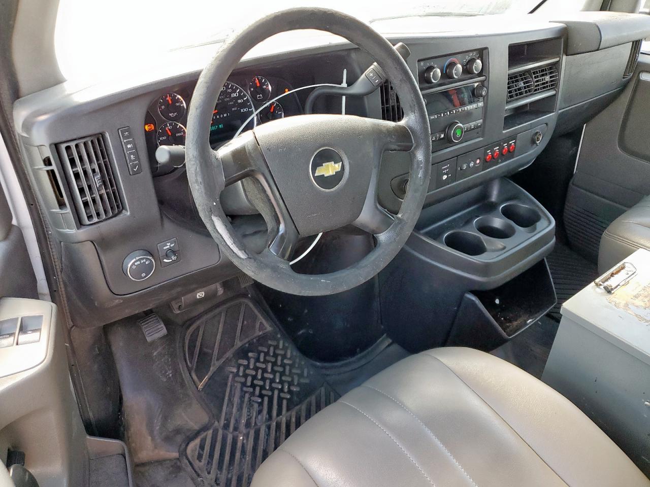 CHEVROLET EXPRESS 2015 VIN 1GCWGFCFXF1210973 фото 8