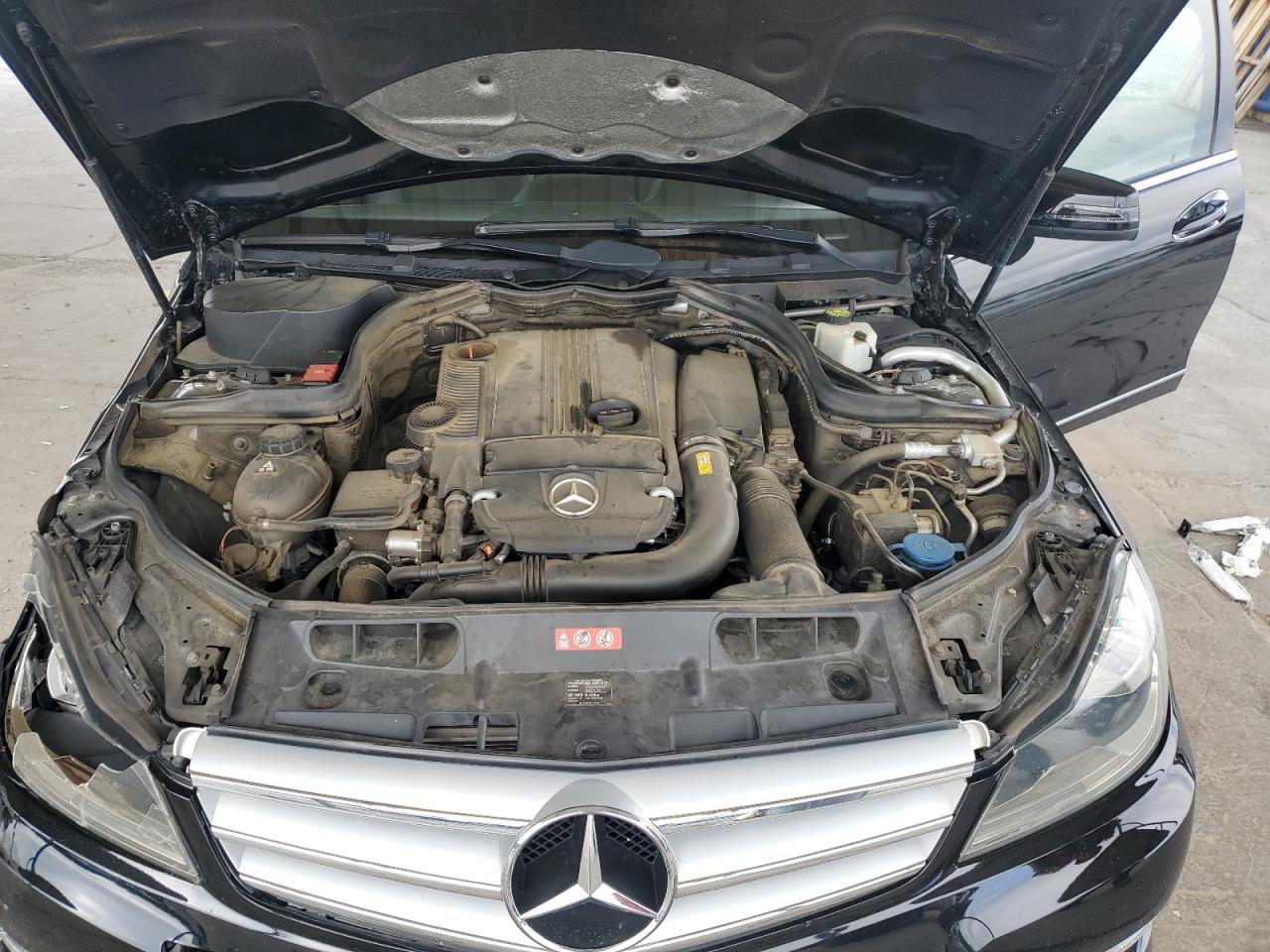 2012 Mercedes-Benz C 250 VIN: WDDGF4HB8CA597638 Lot: 62937105