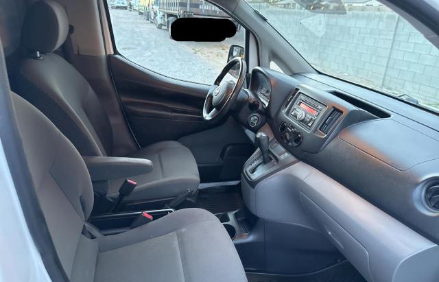 Фургоны NISSAN NV 2015 Белы