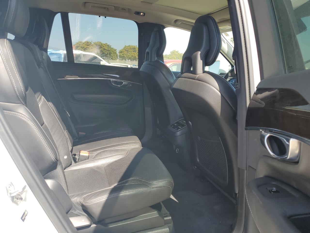 2017 Volvo Xc90 T6 VIN: YV4A22PL0H1152650 Lot: 61195075