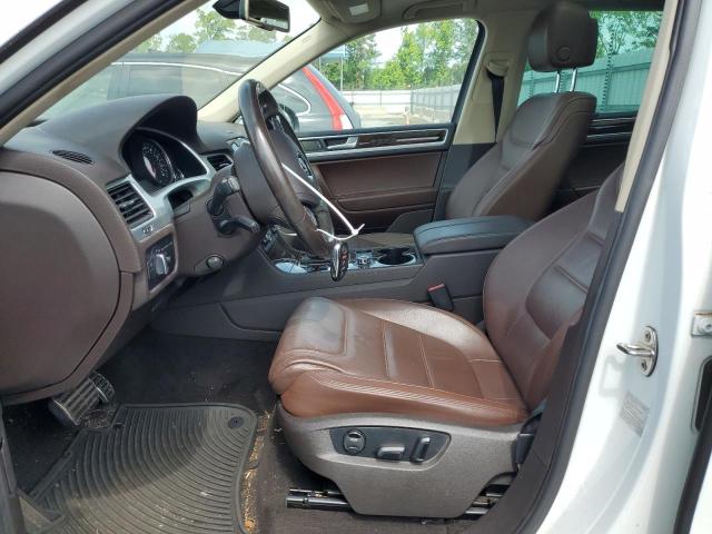 Паркетники VOLKSWAGEN TOUAREG 2013 Белый