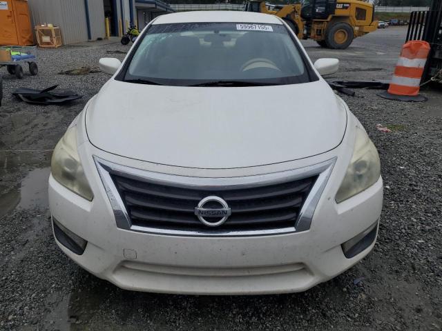 Седани NISSAN ALTIMA 2015 Білий