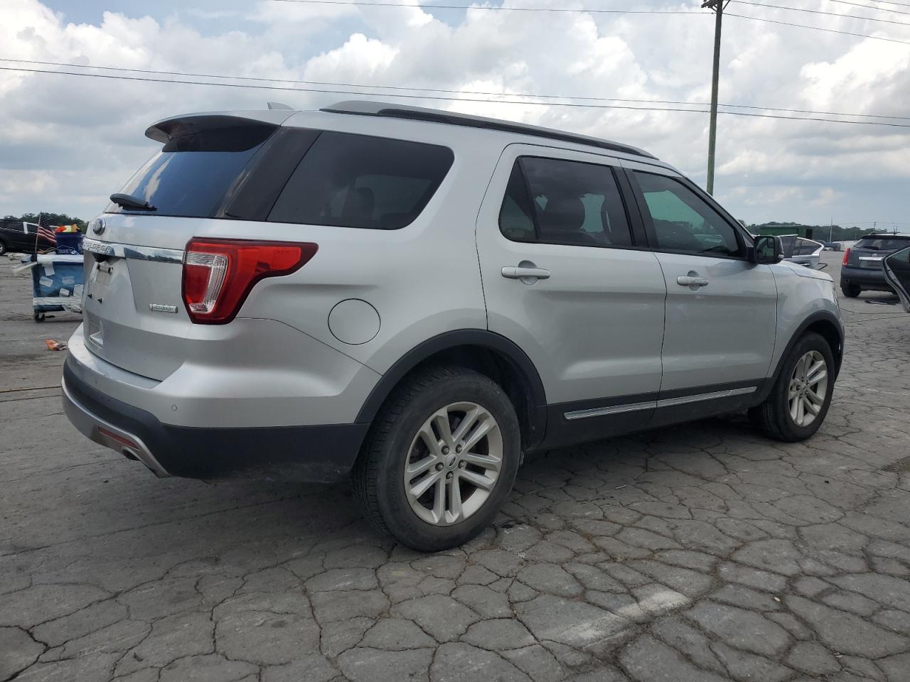 2017 Ford Explorer Xlt VIN: 1FM5K7DHXHGD49027 Lot: 63008735