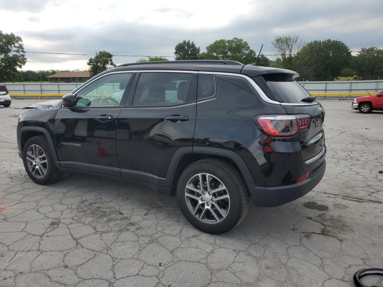 JEEP COMPASS 2020 VIN 3C4NJCBBXLT257063 zdjęcie 2