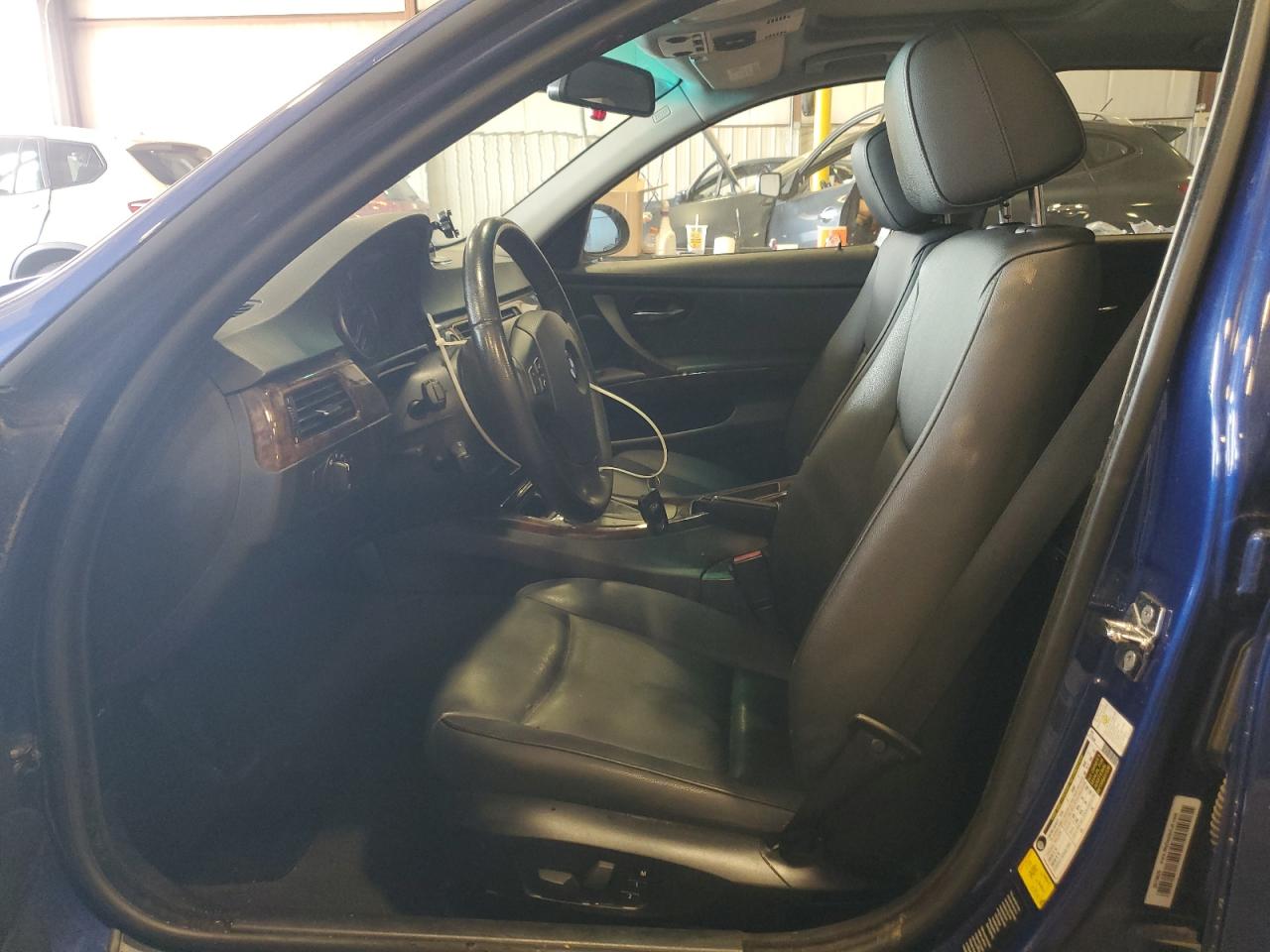 wbava33527kx81918 WBAVA33527KX81918 2007 BMW 328 I