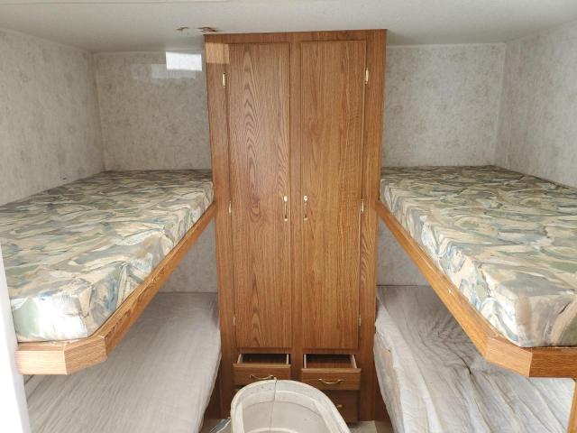 2001 FLEETWOOD TERRY  