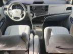 2012 Toyota Sienna Base   للبيع في Assonet، MA - Front End