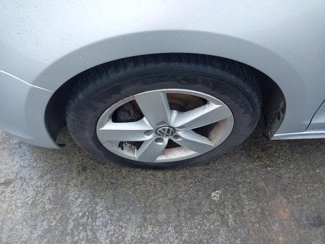 2013 VOLKSWAGEN JETTA SE B