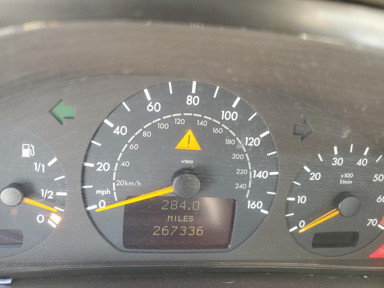 2000 Mercedes-Benz E 320 VIN: WDBJF65J5YB150644 Lot: 56445085