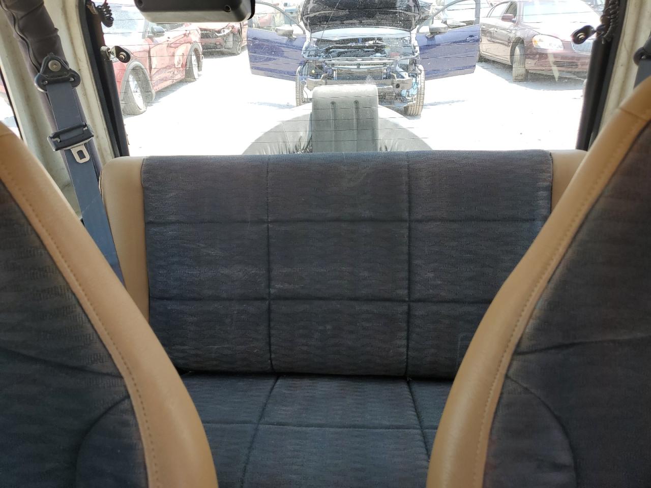 2000 Jeep Wrangler / Tj Sport VIN: 1J4FA49S8YP790440 Lot: 62418695