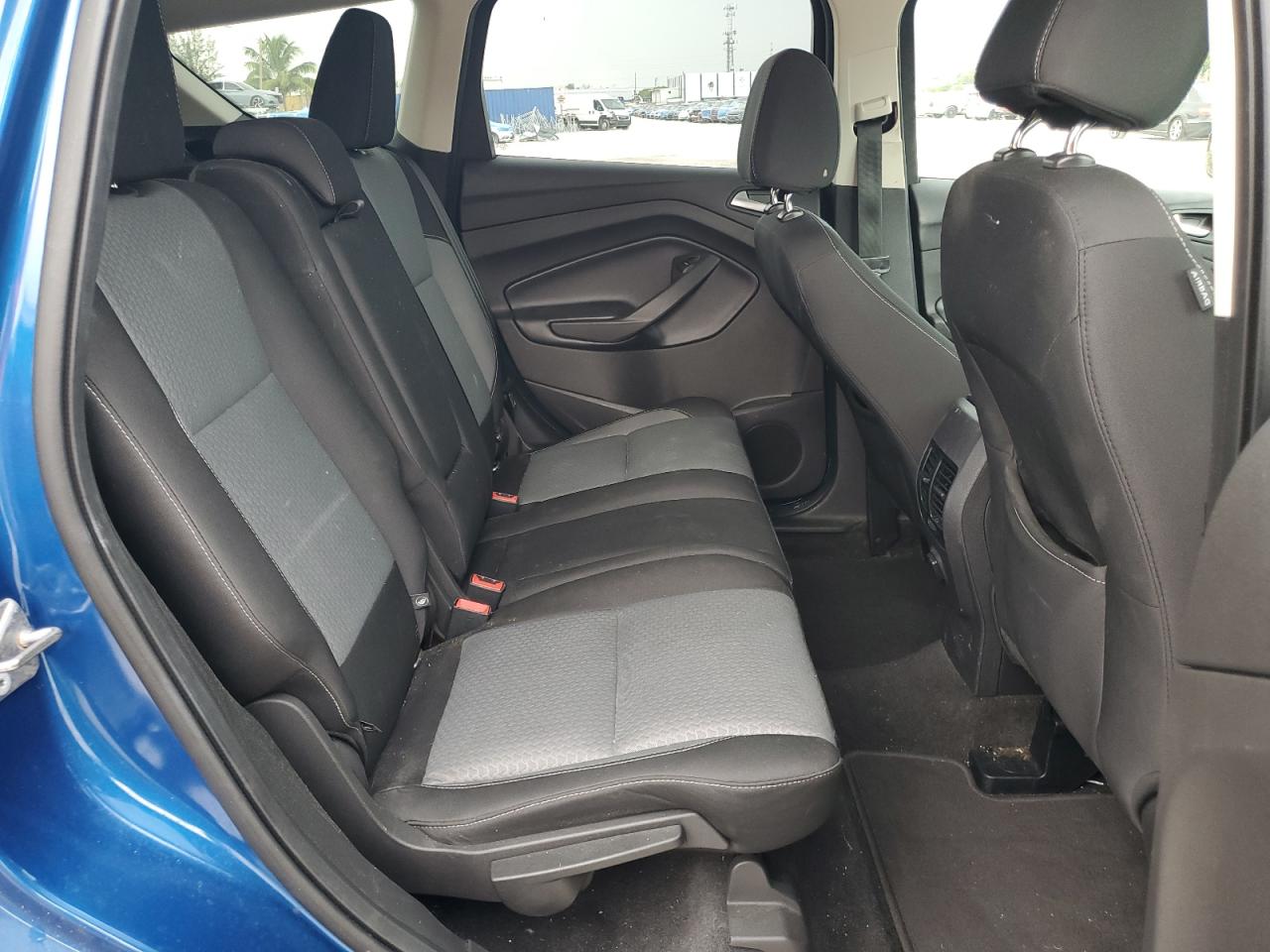 FORD ESCAPE 2017 VIN 1FMCU0G91HUB91823 фото 10