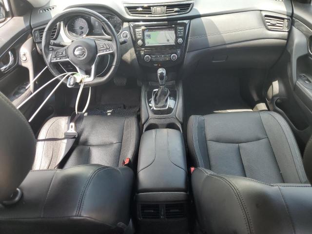  NISSAN ROGUE 2017 Srebrny