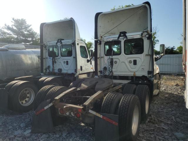 2015 FREIGHTLINER CASCADIA 125   