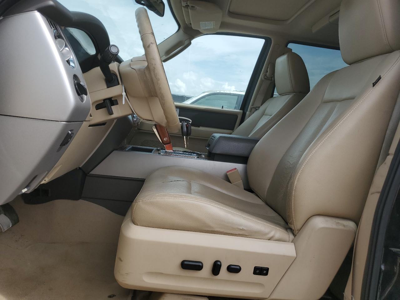 2010 Ford Expedition Eddie Bauer VIN: 1FMJU1H57AEA81884 Lot: 62174665
