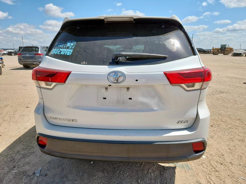  TOYOTA HIGHLANDER 2018 Белы