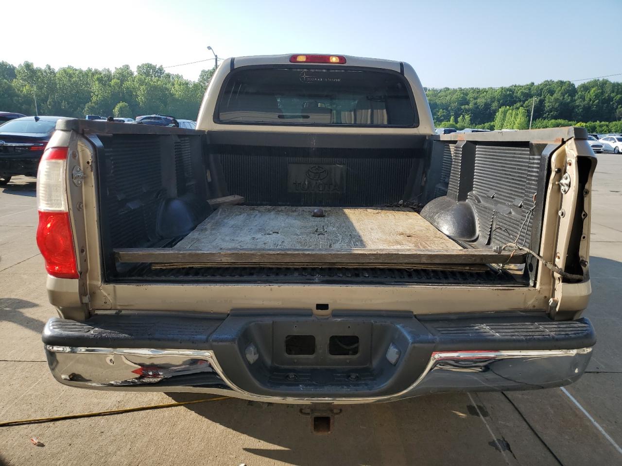 2004 Toyota Tundra Double Cab Sr5 VIN: 5TBDT44104S454831 Lot: 62317605