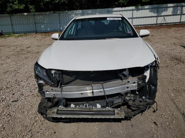  TOYOTA CAMRY 2019 Білий