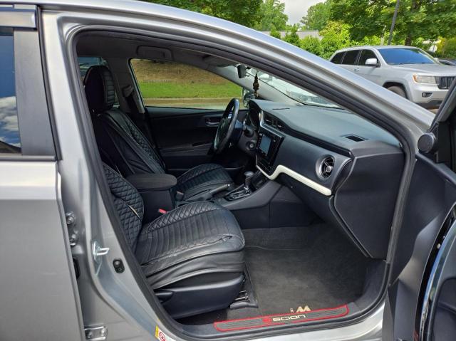 Hatchbacks TOYOTA SCION 2016 Srebrny