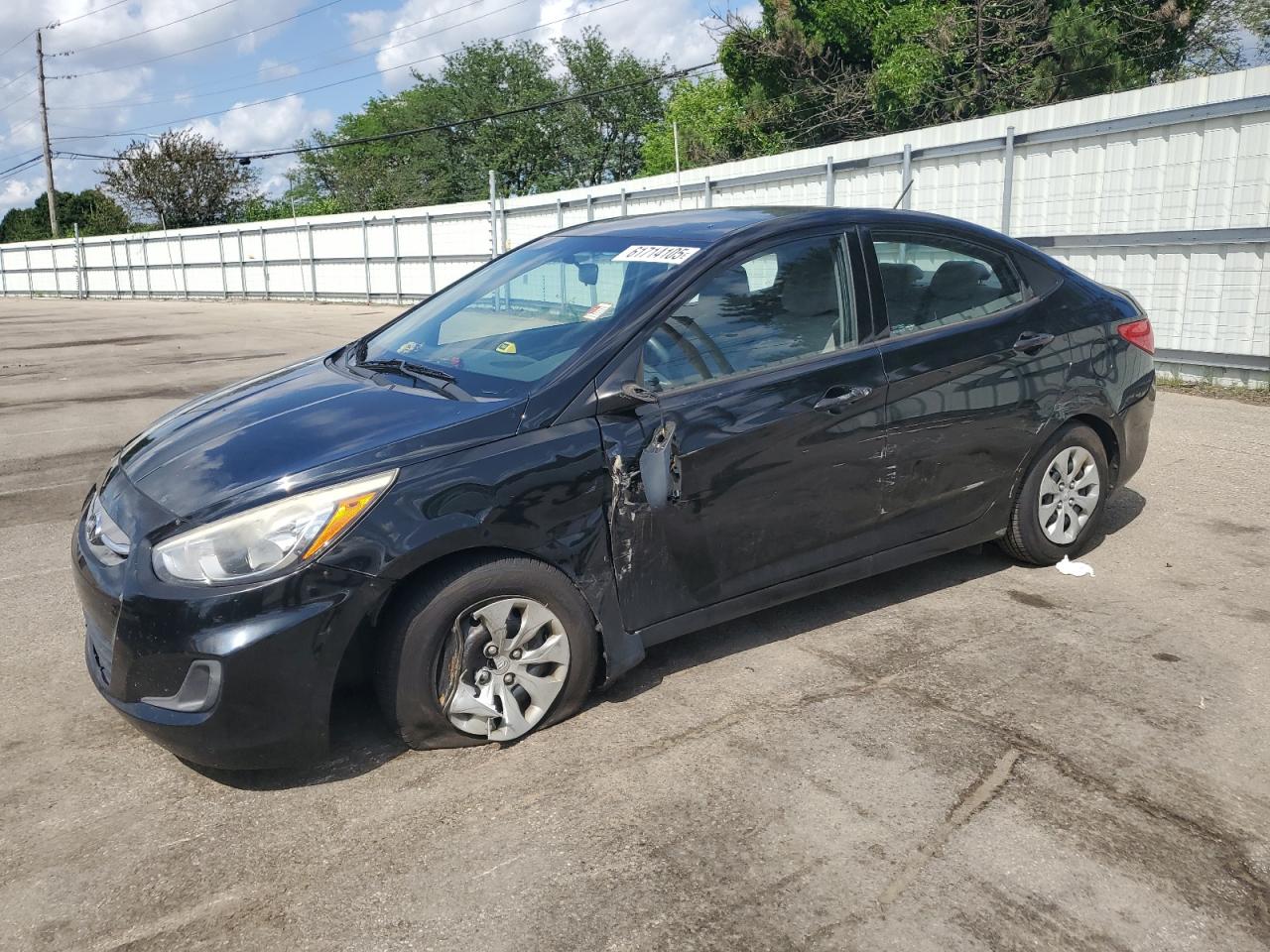 KMHCT4AE9GU082847 HYUNDAI ACCENT Photo 1