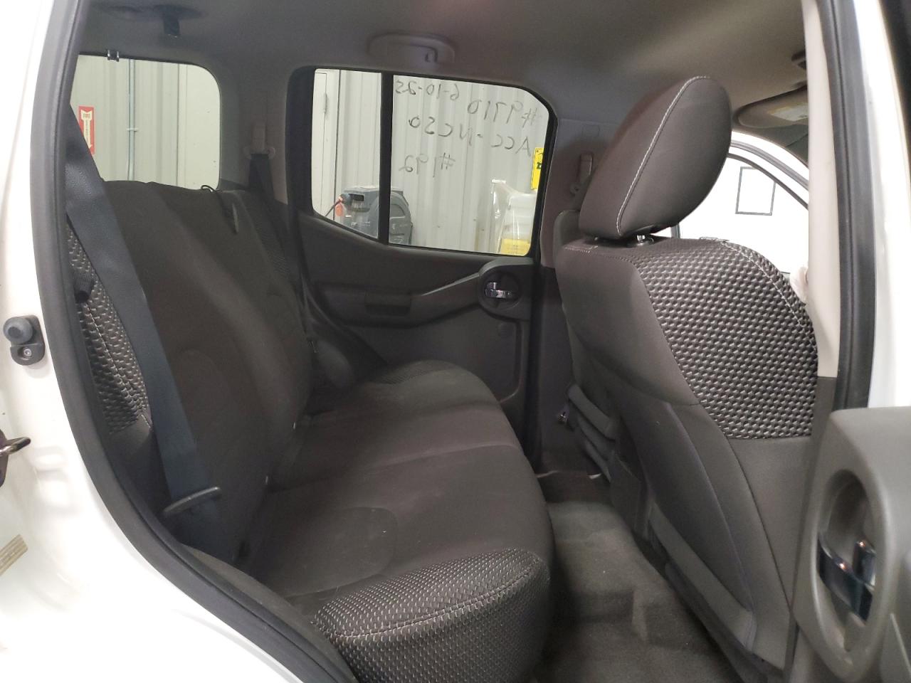 2015 Nissan Xterra X VIN: 5N1AN0NW2FN656971 Lot: 60739835