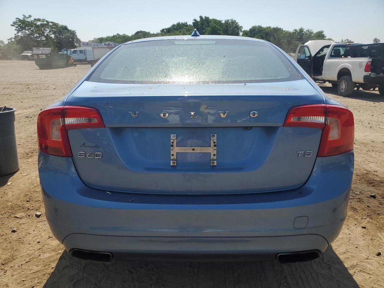 2015 Volvo S60 Platinum VIN: YV126MFMXF1345977 Lot: 62184635