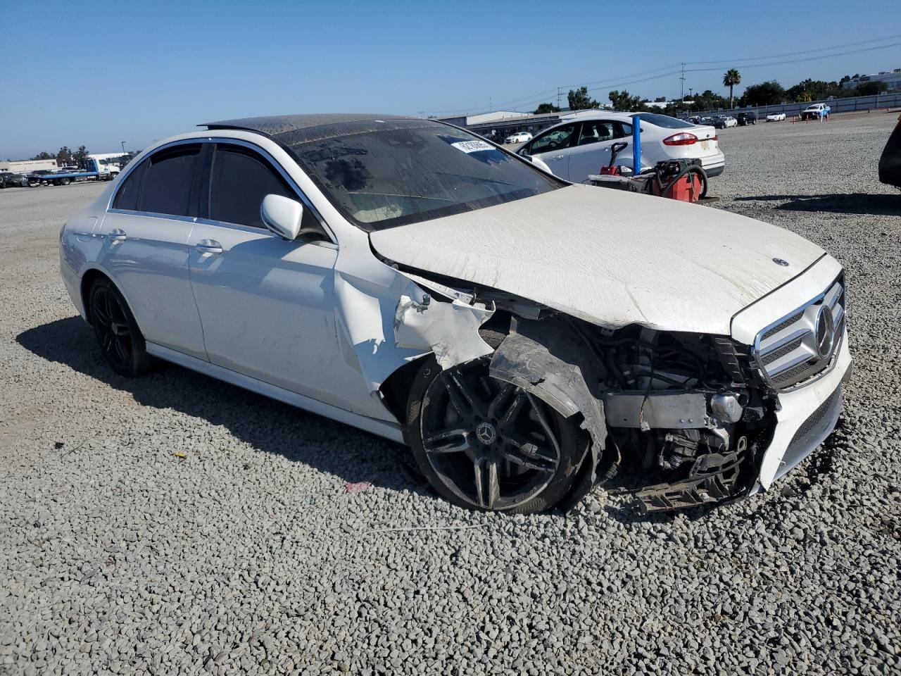 V (W213, S213, C238) V (W213, S213, C238)