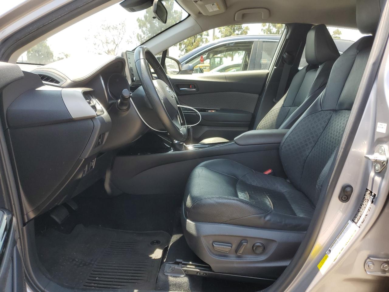 2020 Toyota C-Hr Xle VIN: JTNKHMBX9L1077852 Lot: 61689325