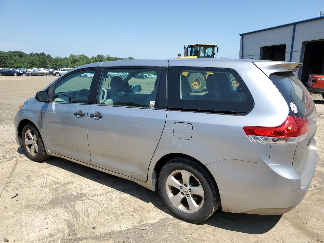 TOYOTA All Models 2014 VIN 5TDZK3DC9ES438480 фото 2