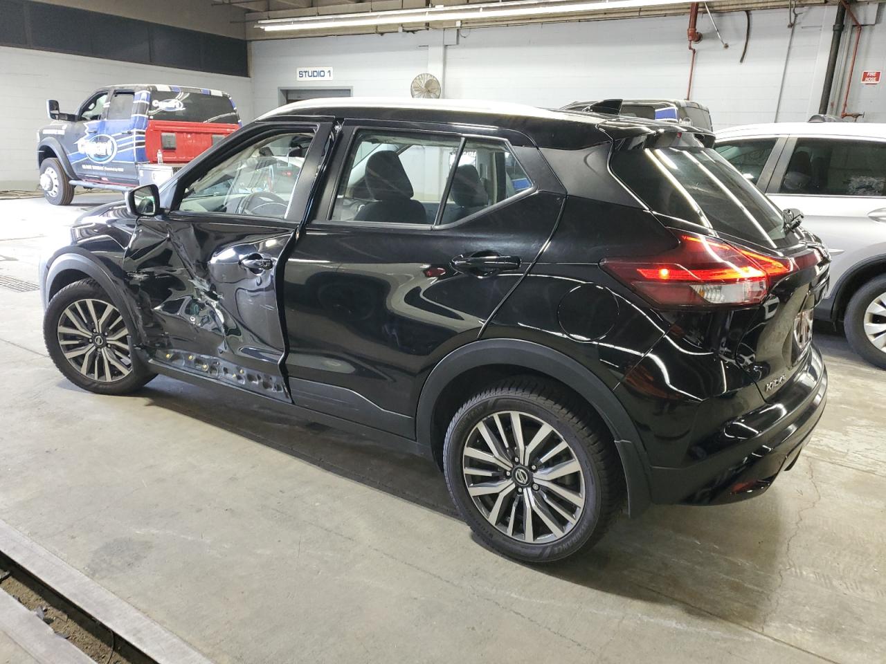 NISSAN KICKS 2021 VIN 3N1CP5CV4ML485607 фото 2