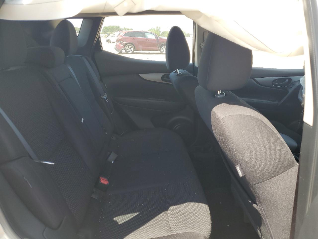 2022 Nissan Rogue Sport S VIN: JN1BJ1AV4NW581788 Lot: 62858085