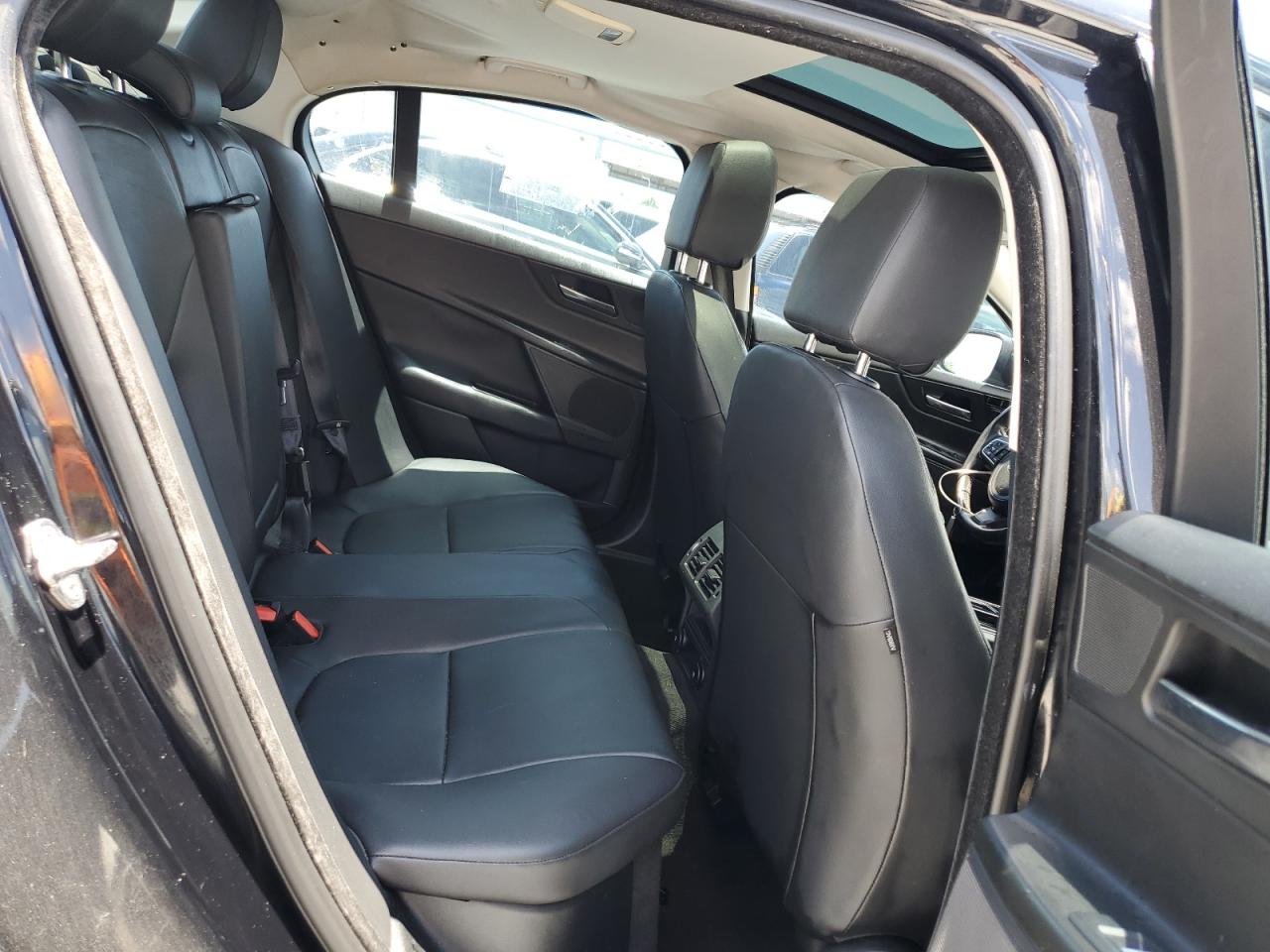 2018 Jaguar Xe Premium VIN: SAJAD4FNXJCP37212 Lot: 62133985