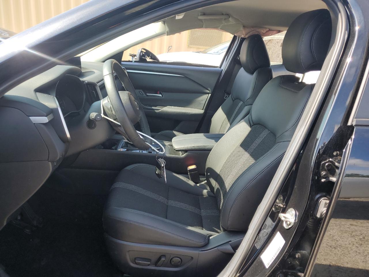 2025 Mazda Cx-50 Preferred VIN: 7MMVABBM0SN338115 Lot: 61825085