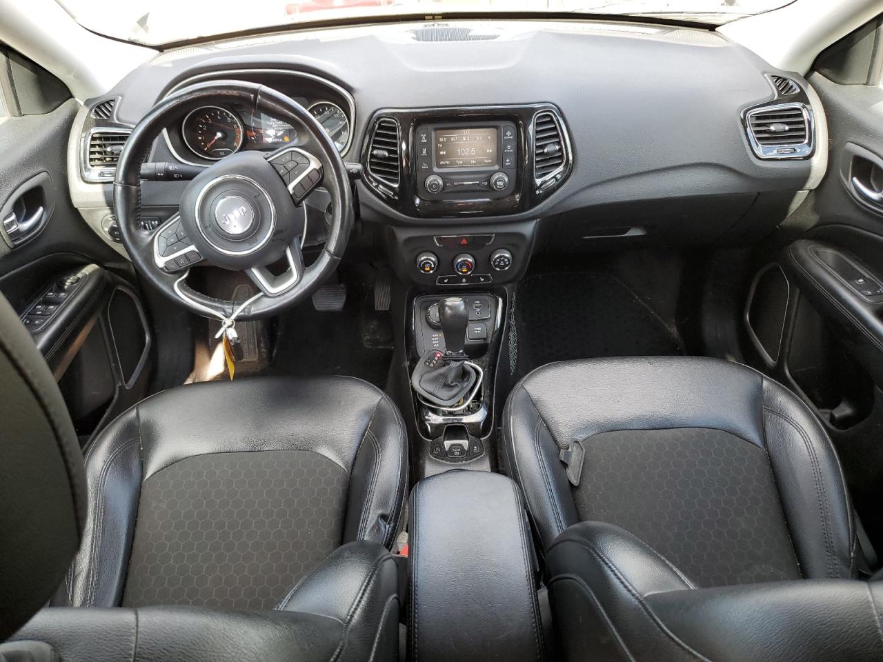 2018 Jeep Compass Latitude VIN: 3C4NJDBB1JT304175 Lot: 62950075