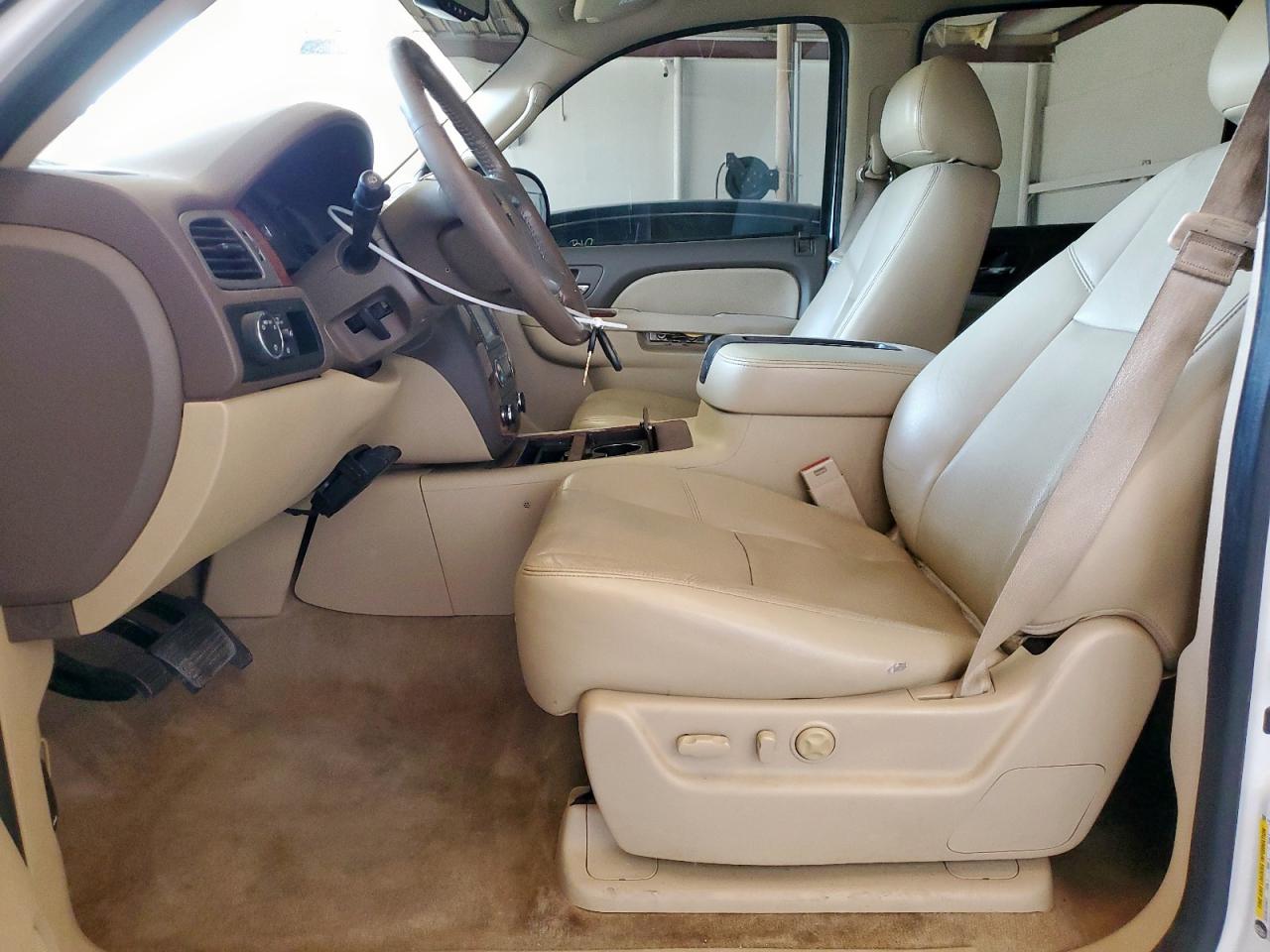 2013 Chevrolet Suburban C1500 Ltz VIN: 1GNSCKE08DR377740 Lot: 61482895