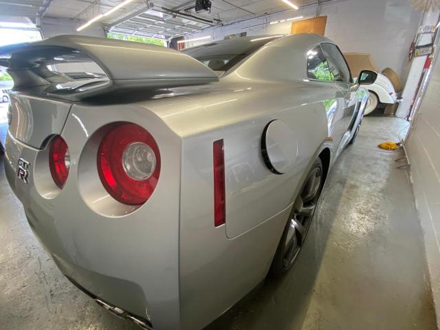 2009 NISSAN GT-R BASE  