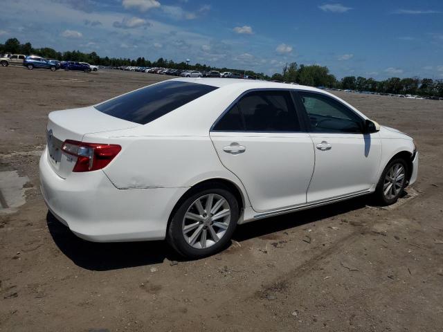  TOYOTA CAMRY 2013 Biały