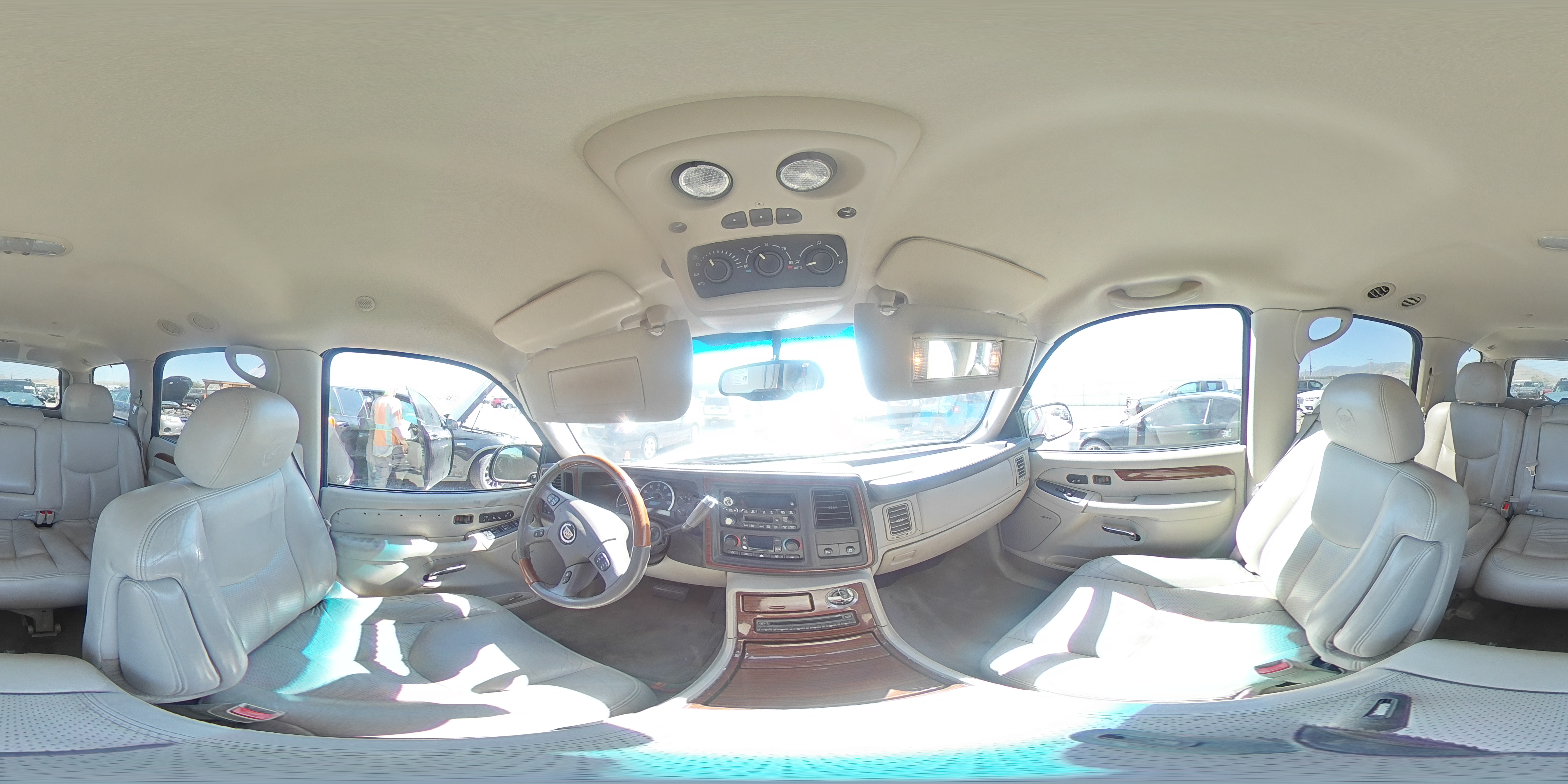 2004 Cadillac Escalade Luxury VIN: 1GYEK63N94R175952 Lot: 61661125