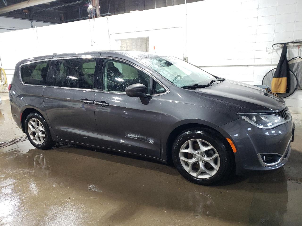 CHRYSLER PACIFICA 2019 VIN 2C4RC1FGXKR508669 фото 4