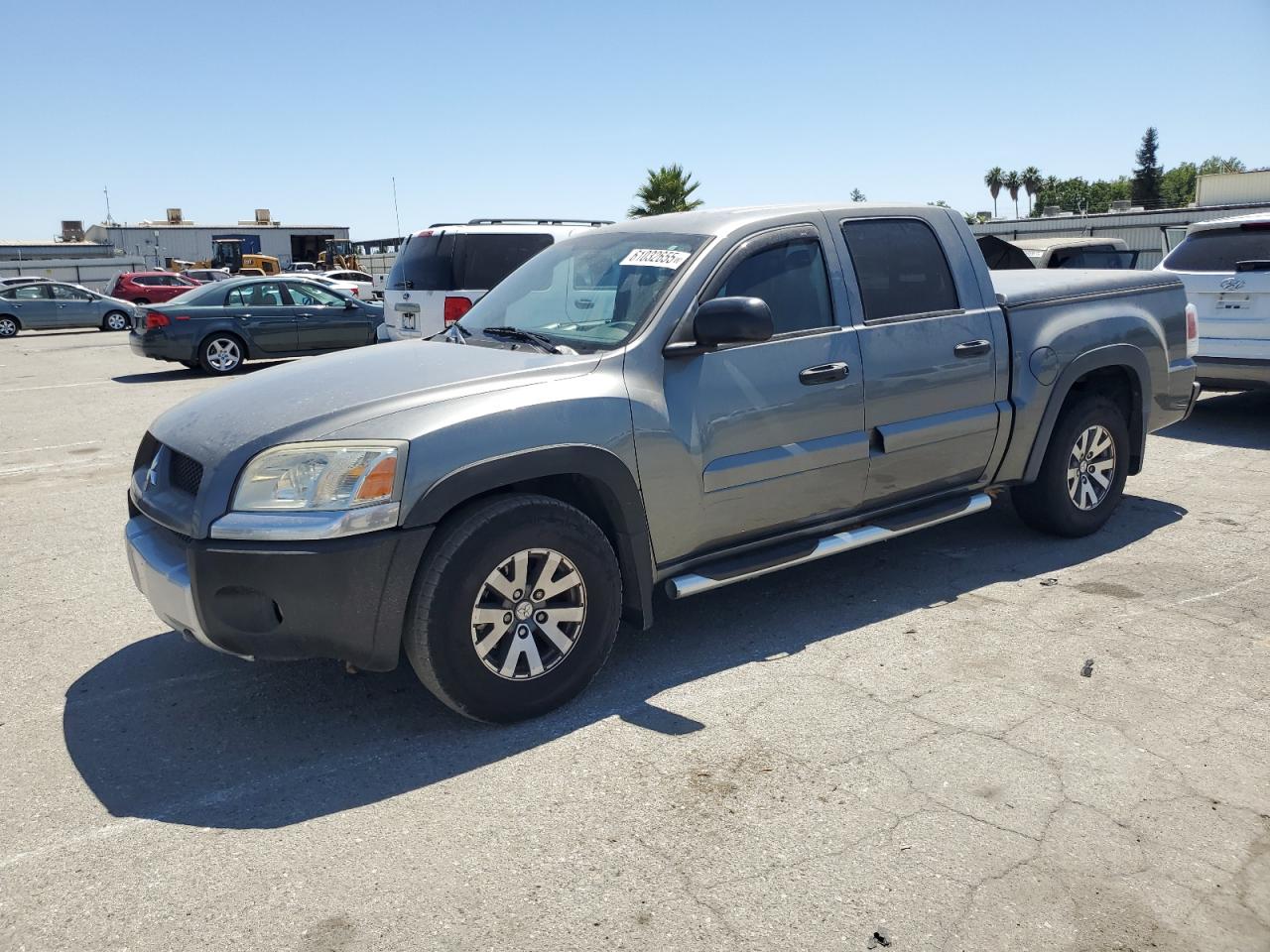 2006 Mitsubishi Raider Durocross продається в Bakersfield, CA - Normal Wear
