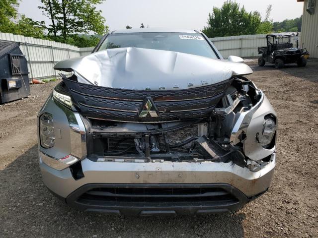  MITSUBISHI OUTLANDER 2022 Srebrny
