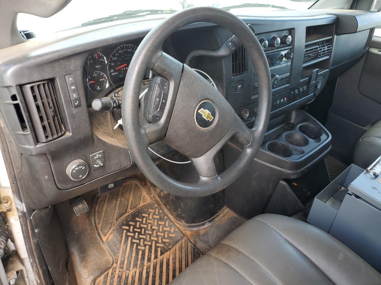 2018 Chevrolet Express G2500 VIN: 1GCWGAFP0J1192211 Lot: 61139665