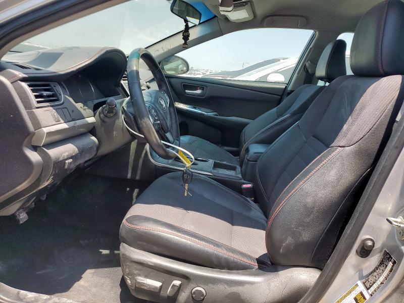 TOYOTA CAMRY 2016 Серебристый