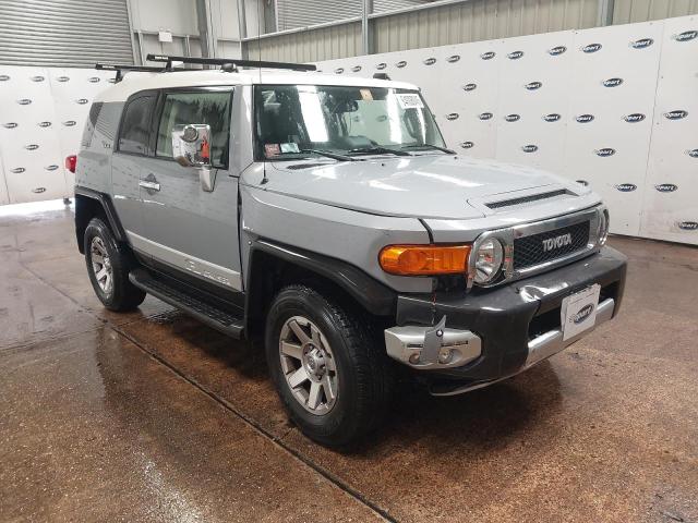 2014 TOYOTA FJ CRUISER