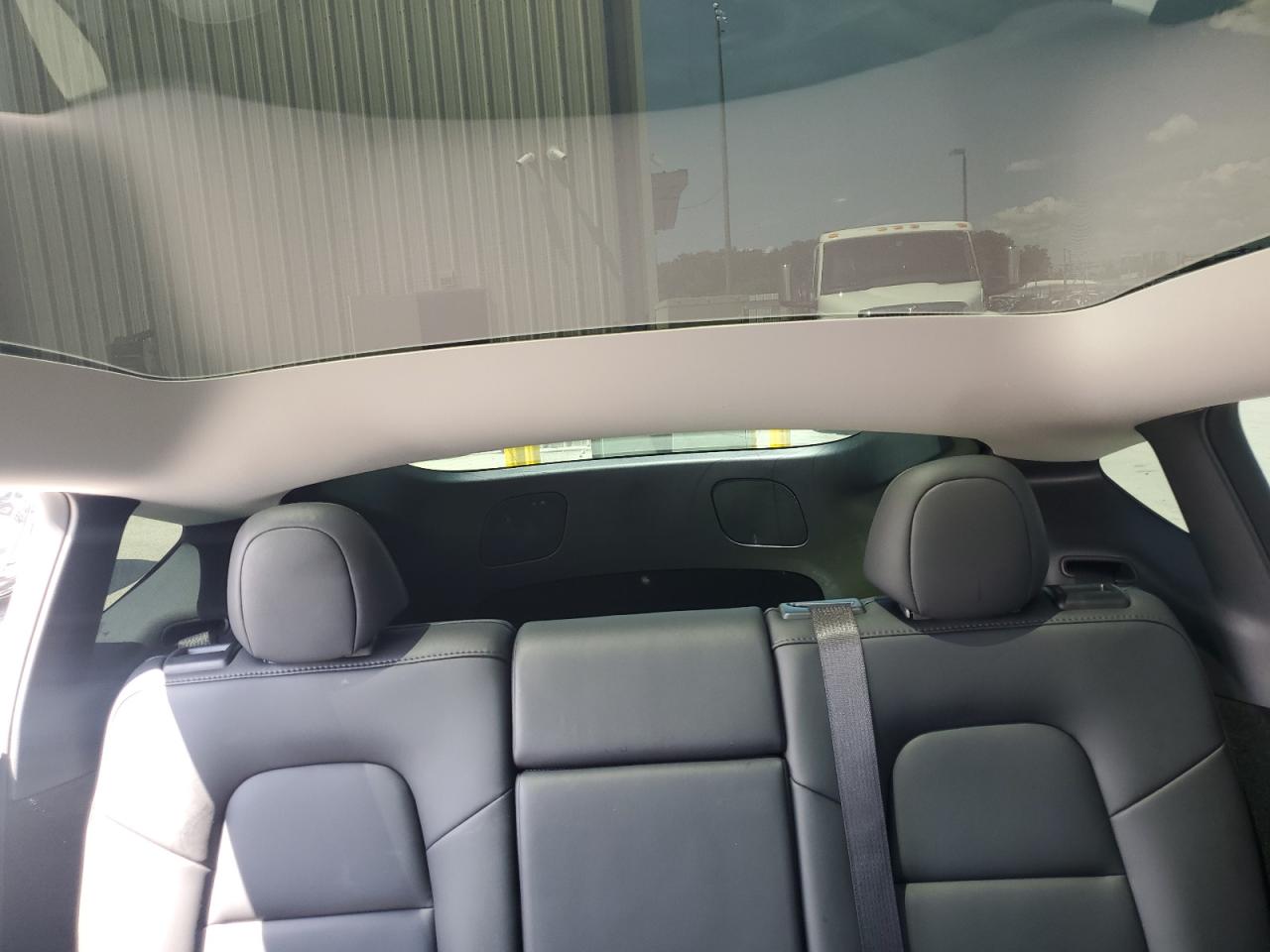2024 Tesla Model Y VIN: 7SAYGDEF1RA283459 Lot: 58463435