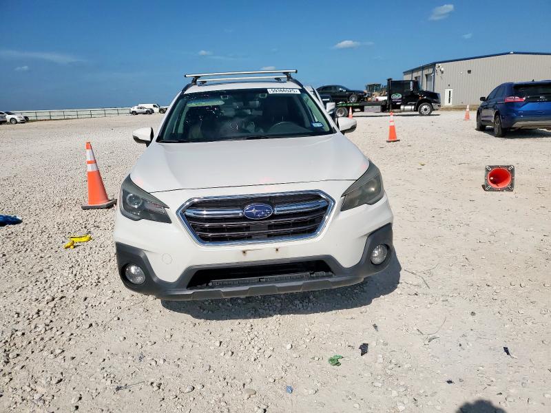  SUBARU OUTBACK 2019 White