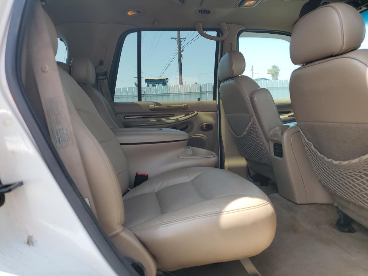 1998 Lincoln Navigator VIN: 5LMPU28LXWLJ39193 Lot: 62238075