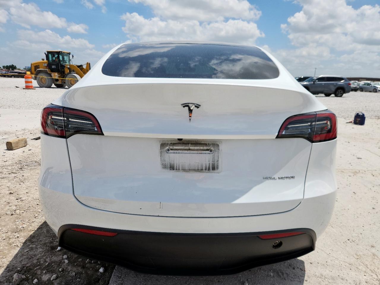 2023 Tesla Model Y VIN: 7SAYGDEE2PA072324 Lot: 61004685