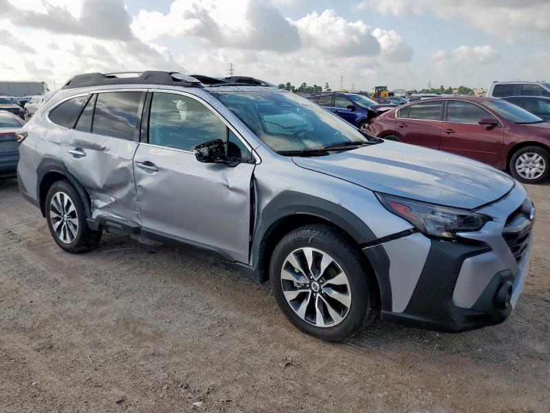  SUBARU OUTBACK 2024 Srebrny